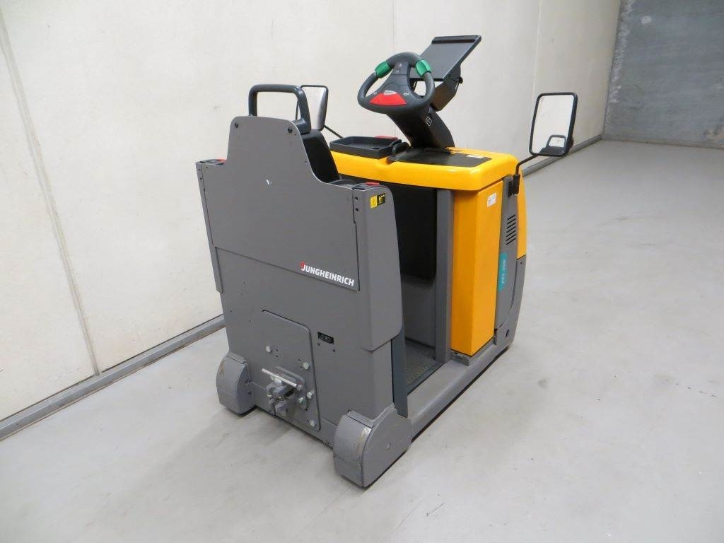 Jungheinrich EZS 350 - Terminal tractor: picture 4 Jungheinrich EZS 350 - Terminal tractor: picture 4