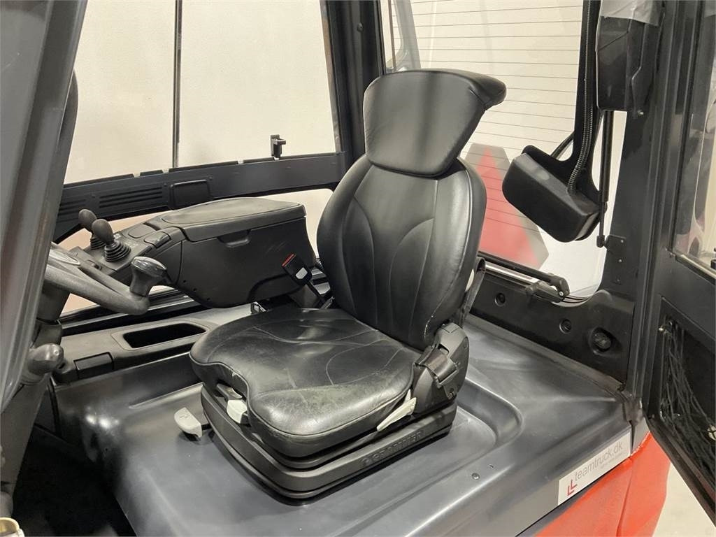 Linde E30/600-02 - Electric forklift: picture 5 Linde E30/600-02 - Electric forklift: picture 5