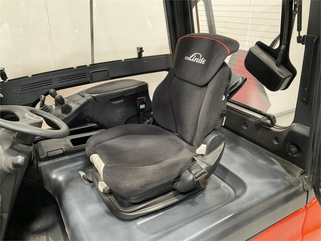 Linde E35L-01 - Electric forklift: picture 5 Linde E35L-01 - Electric forklift: picture 5