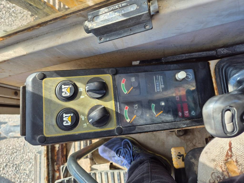 Mini excavator Cat 307 with extra buckets: picture 19 Mini excavator Cat 307 with extra buckets: picture 19