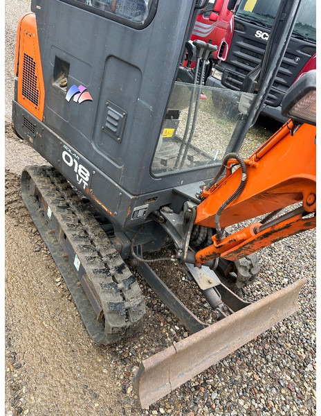 Doosan Slo 18 - 1.8T with shovel pack and low hours - Mini excavator: picture 4 Doosan Slo 18 - 1.8T with shovel pack and low hours - Mini excavator: picture 4