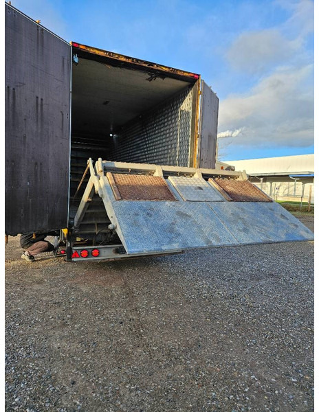 Montracon Racing// machinetrailer // Living area - Low loader semi-trailer: picture 1 Montracon Racing// machinetrailer // Living area - Low loader semi-trailer: picture 1