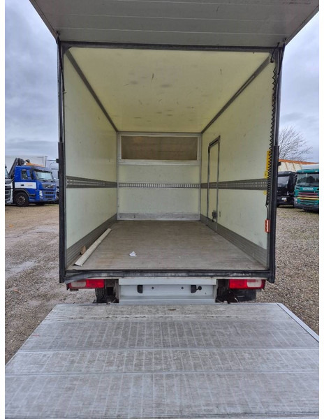 Panel van Volkswagen Crafter 35 2,0 TDi 140 / BOX / LIFT: picture 13 Panel van Volkswagen Crafter 35 2,0 TDi 140 / BOX / LIFT: picture 13