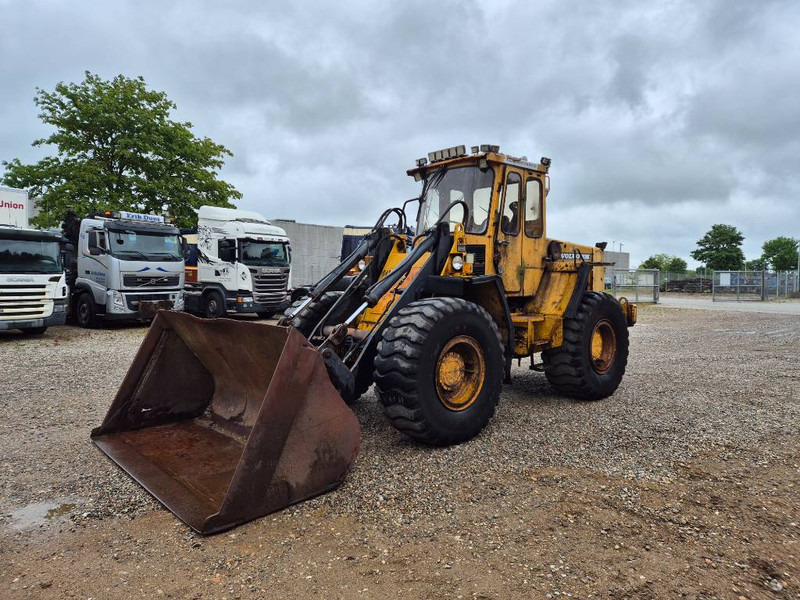 Volvo BM 4300 - Wheel loader: picture 1 Volvo BM 4300 - Wheel loader: picture 1