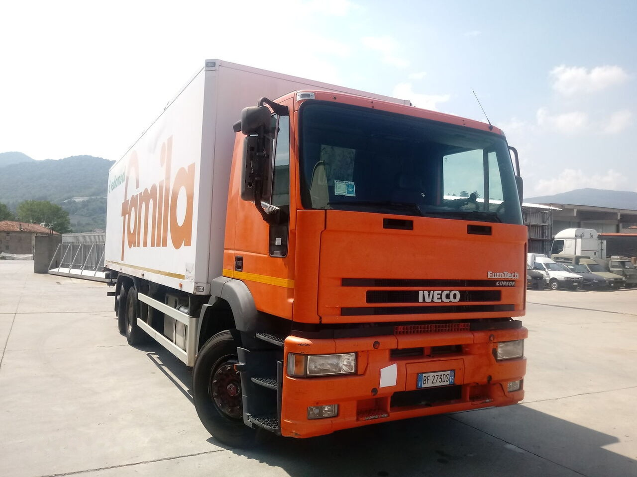 IVECO EUROTEK 260E31Y/PS - Box truck: picture 2 IVECO EUROTEK 260E31Y/PS - Box truck: picture 2