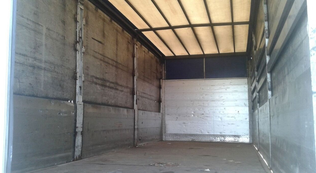 Curtainsider truck Renault PREMIUM 420 DCI: picture 6