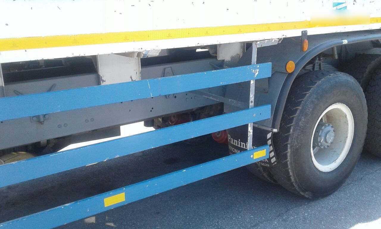 Volvo N.12 - Vacuum truck: picture 3 Volvo N.12 - Vacuum truck: picture 3