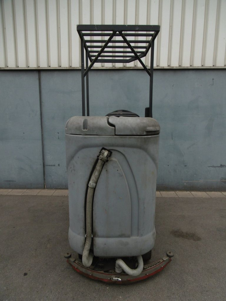 Nilfisk BR 700S - Scrubber dryer: picture 4 Nilfisk BR 700S - Scrubber dryer: picture 4