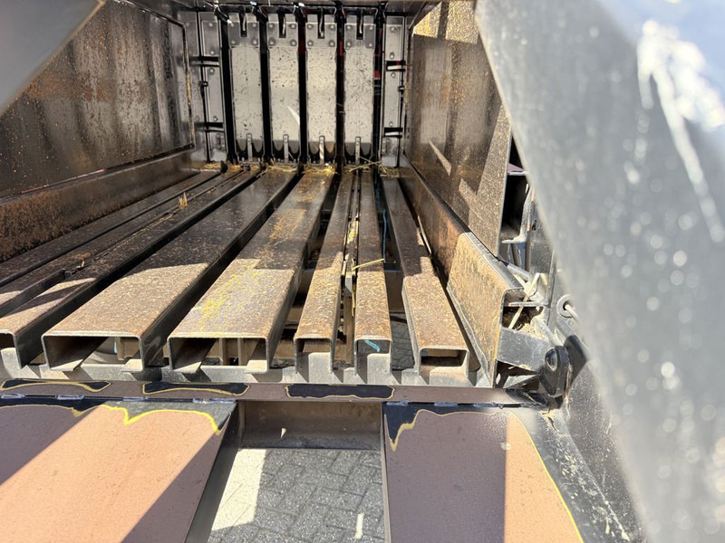 New Holland BB960S 120x90 - Agricultural machinery: picture 5 New Holland BB960S 120x90 - Agricultural machinery: picture 5