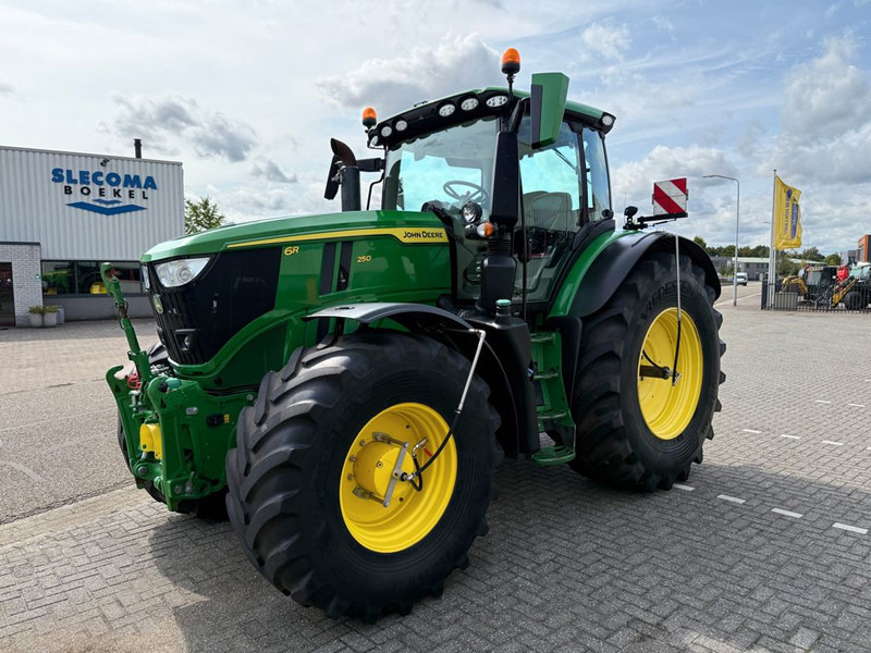 John Deere 6R250 Autpowr - Farm tractor: picture 1 John Deere 6R250 Autpowr - Farm tractor: picture 1