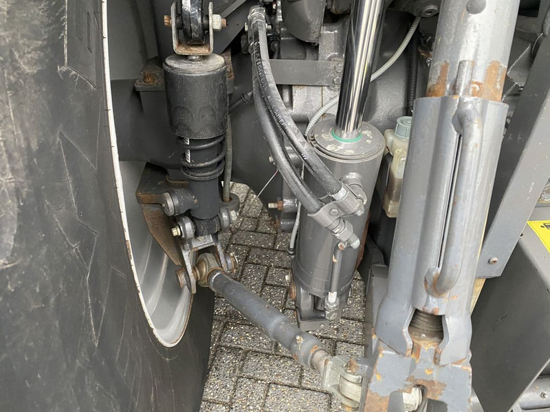 Farm tractor Massey Ferguson 7726S Dyna VT: picture 11 Farm tractor Massey Ferguson 7726S Dyna VT: picture 11