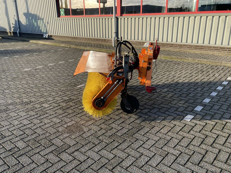 Nesbo Veegmachine HF1600S - Broom for Municipal/ Special vehicle: picture 3 Nesbo Veegmachine HF1600S - Broom for Municipal/ Special vehicle: picture 3