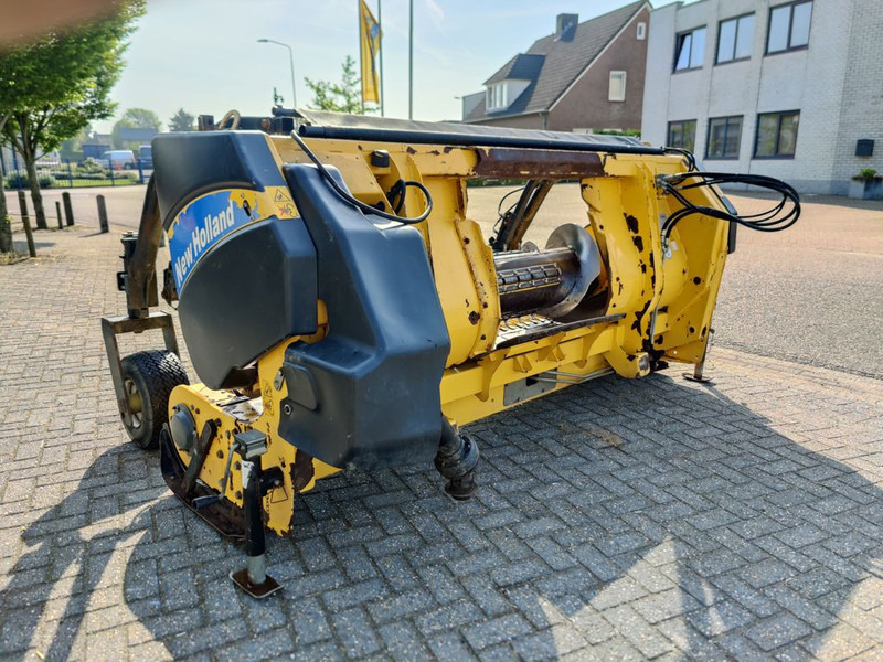 New Holland 273 Gras Pick Up - Forage harvester attachment: picture 2 New Holland 273 Gras Pick Up - Forage harvester attachment: picture 2