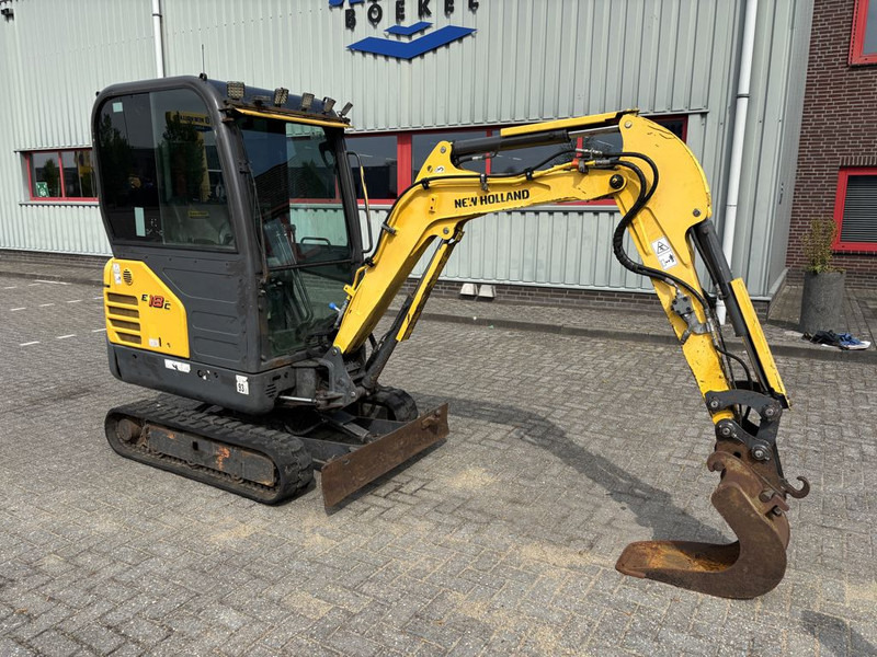 New Holland E18C Minigraver - Mini excavator: picture 4 New Holland E18C Minigraver - Mini excavator: picture 4