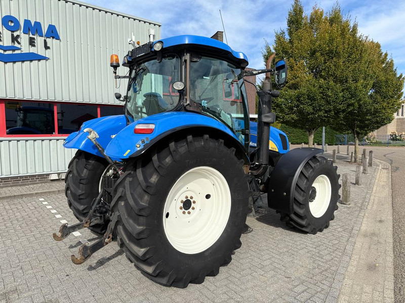 New Holland T6070 Elite - Farm tractor: picture 4 New Holland T6070 Elite - Farm tractor: picture 4