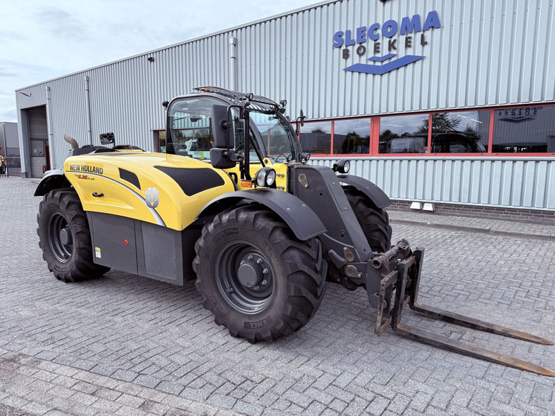New Holland TH6.36 PLUS - Telescopic handler: picture 4 New Holland TH6.36 PLUS - Telescopic handler: picture 4
