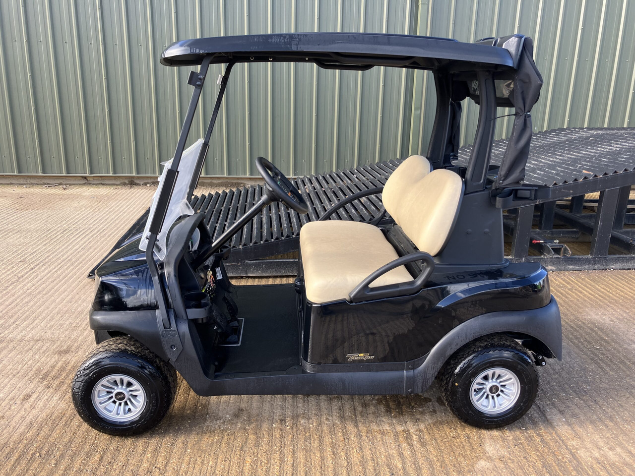 Club Car Tempo Golf Buggy - Golf cart: picture 2 Club Car Tempo Golf Buggy - Golf cart: picture 2