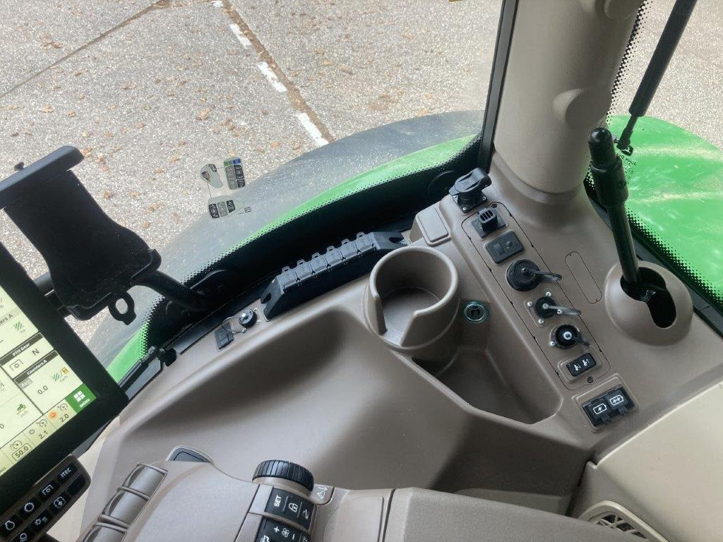 Farm tractor JOHN DEERE 6R 185: picture 11