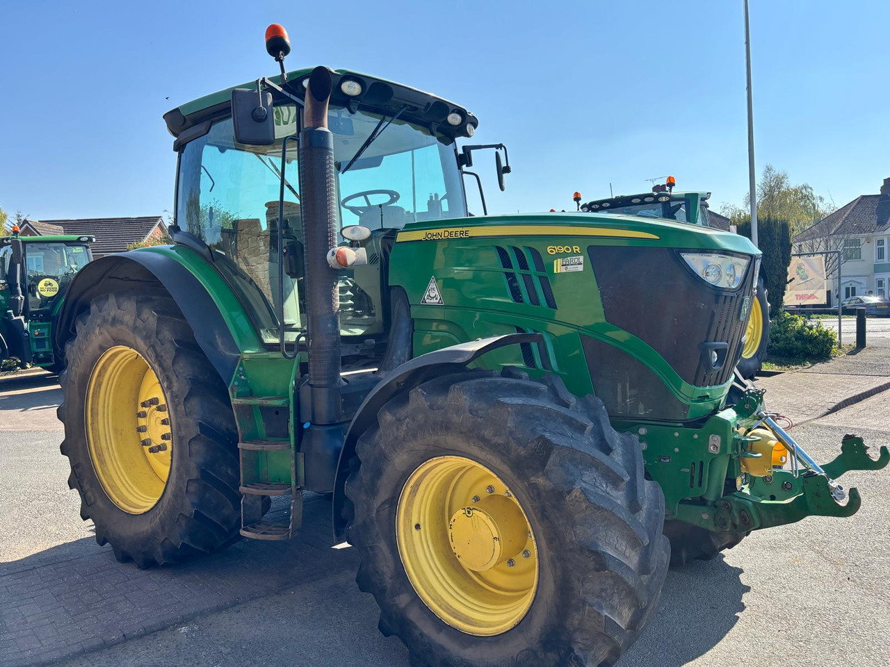 John Deere 6190R - Farm tractor: picture 4 John Deere 6190R - Farm tractor: picture 4