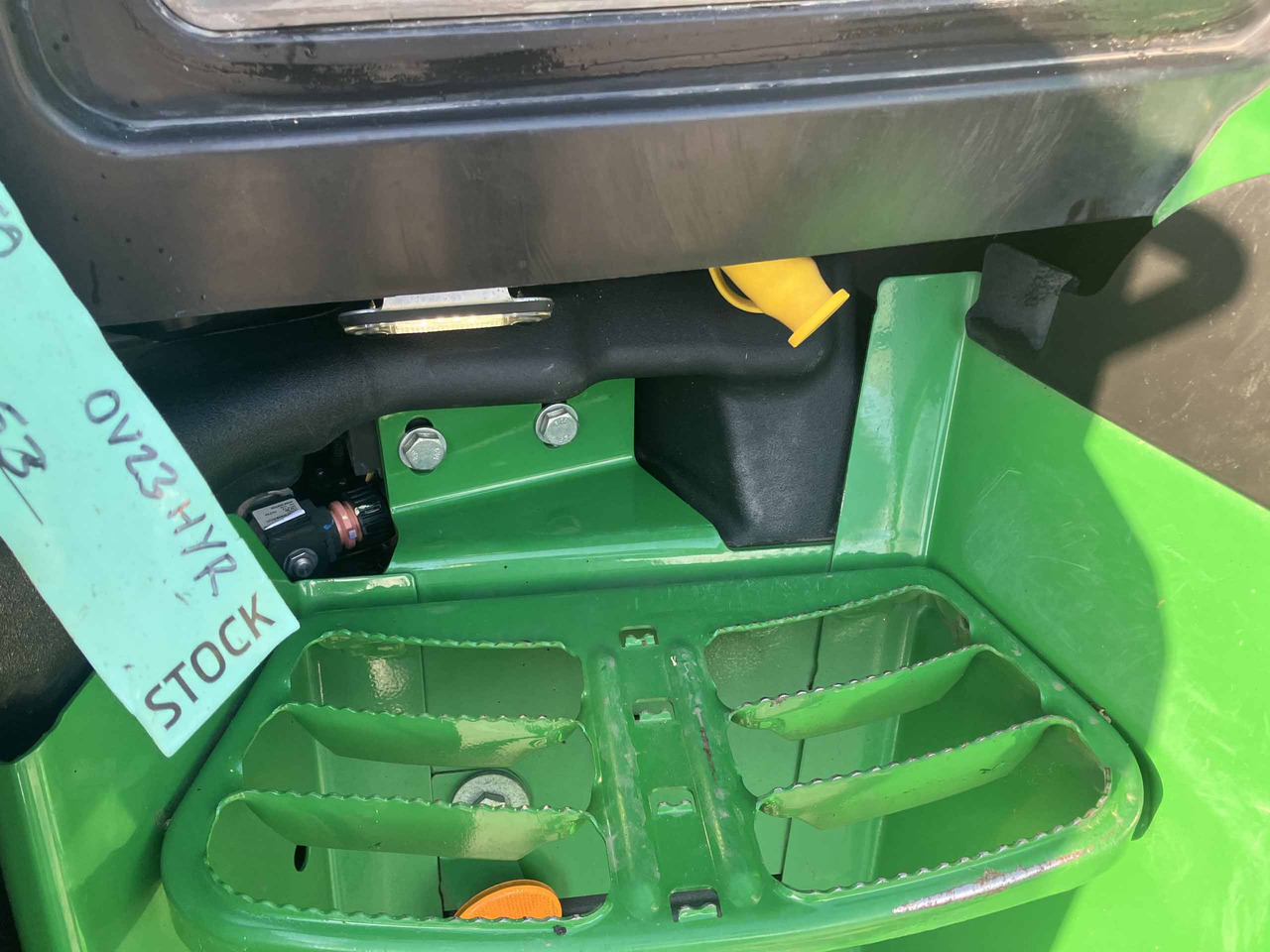 Farm tractor John Deere 6R 150 & 623R Loader: picture 17