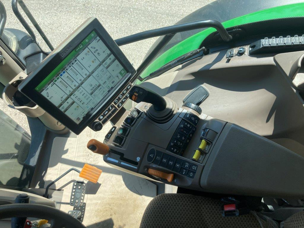 John Deere 6R 215 on lease John Deere 6R 215: picture 10