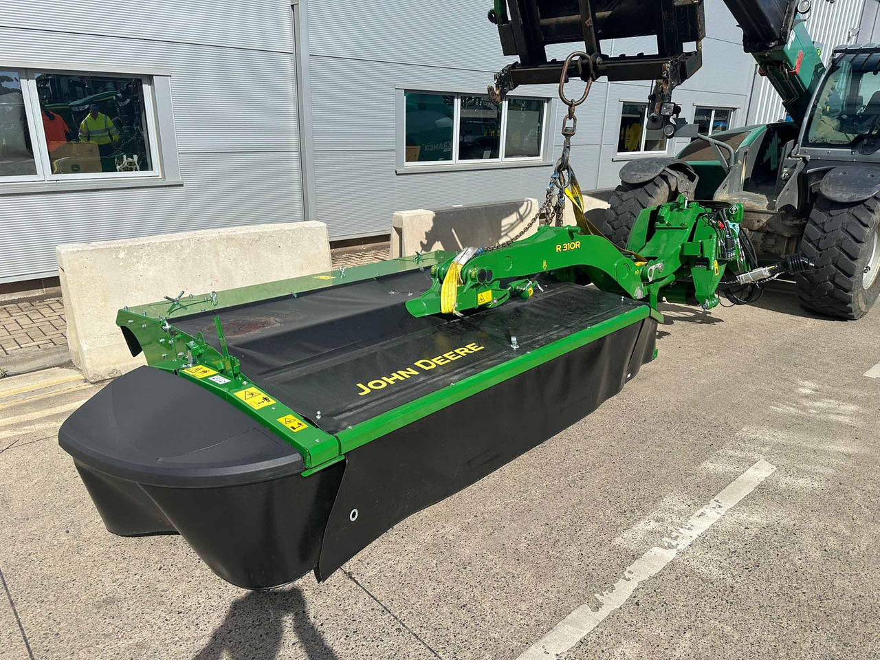 John Deere R310R Mower Conditioner - Hay and forage equipment: picture 2 John Deere R310R Mower Conditioner - Hay and forage equipment: picture 2