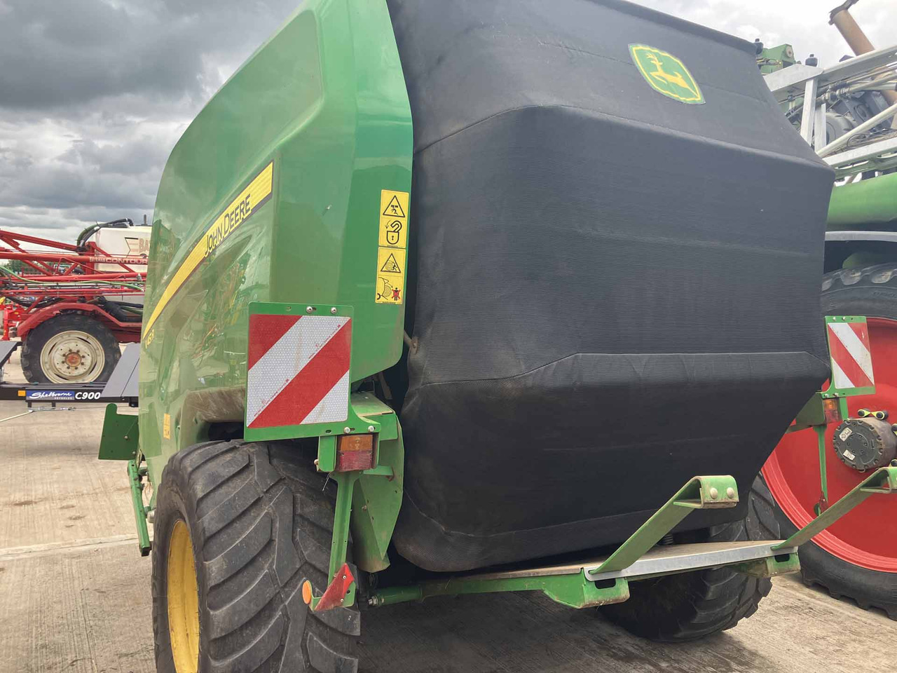 John Deere V451R - Hay and forage equipment: picture 2 John Deere V451R - Hay and forage equipment: picture 2