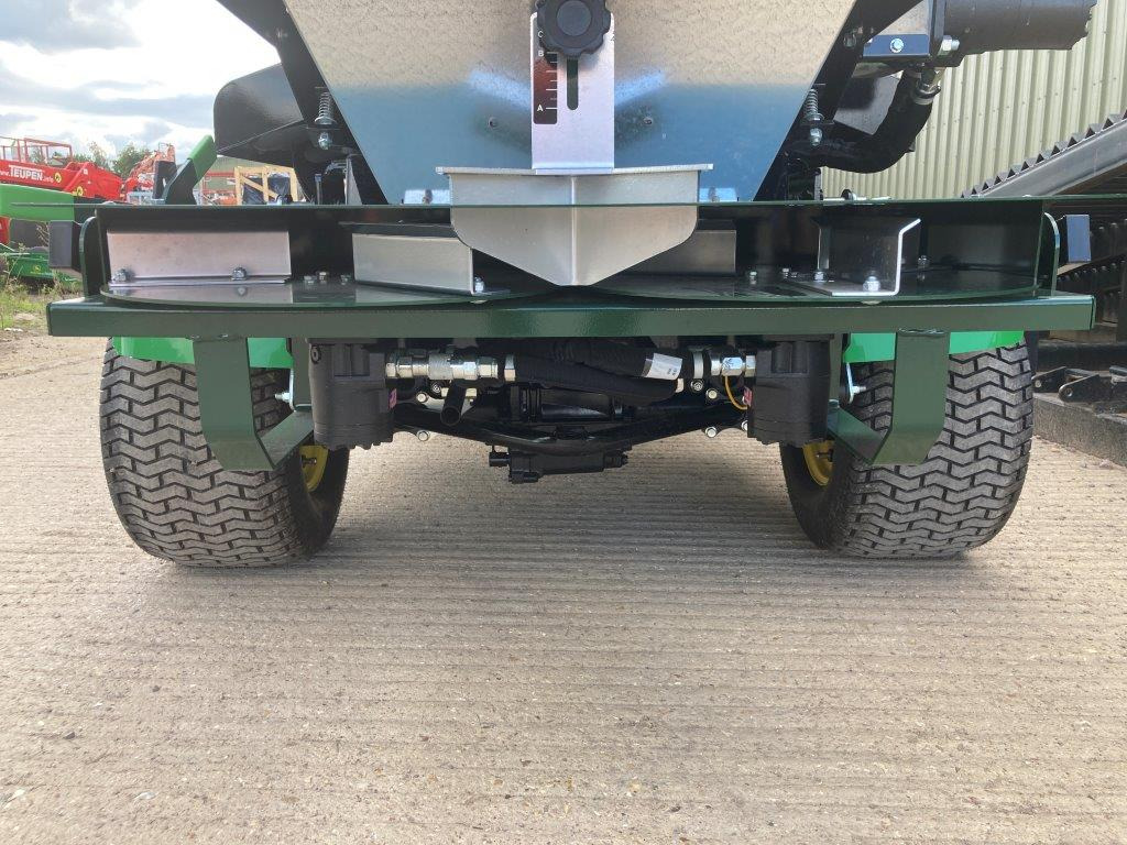 Turfco 1550 mounted top dresser - Garden equipment: picture 3 Turfco 1550 mounted top dresser - Garden equipment: picture 3