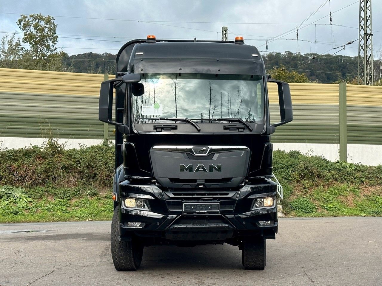 MAN TGS 33.520 6X6 Euro6e LogLift 165 Z - Timber truck, Crane truck: picture 2 MAN TGS 33.520 6X6 Euro6e LogLift 165 Z - Timber truck, Crane truck: picture 2