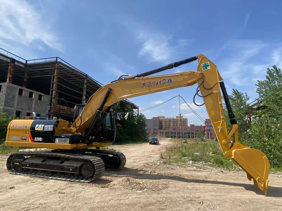 CAT 320 D 2 - Crawler excavator: picture 2 CAT 320 D 2 - Crawler excavator: picture 2