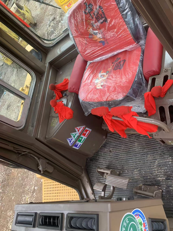 CATERPILLAR D8R - Bulldozer: picture 4 CATERPILLAR D8R - Bulldozer: picture 4