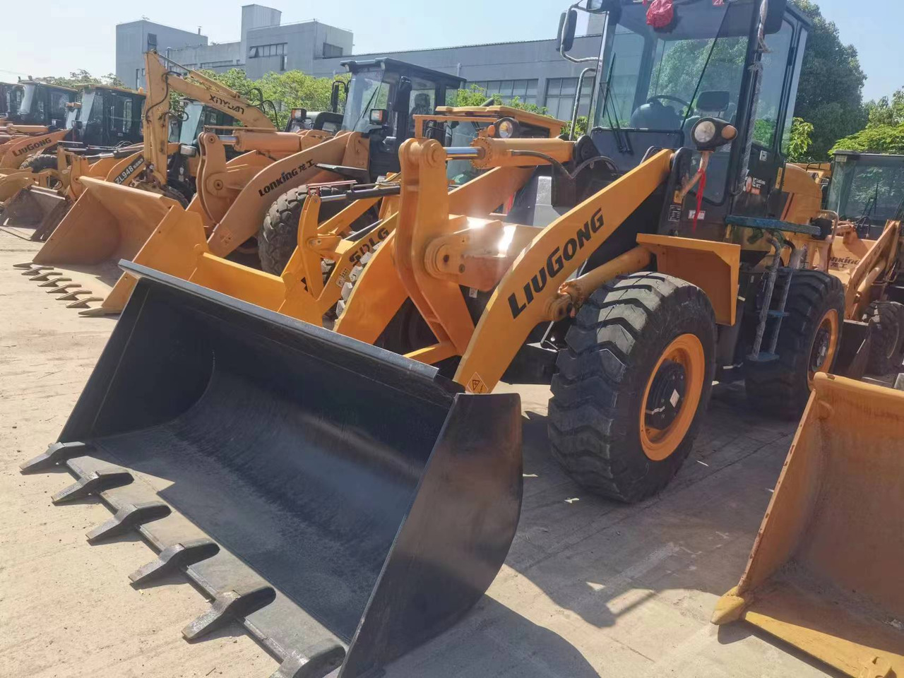 LIUGONG 836 - Wheel loader: picture 2 LIUGONG 836 - Wheel loader: picture 2