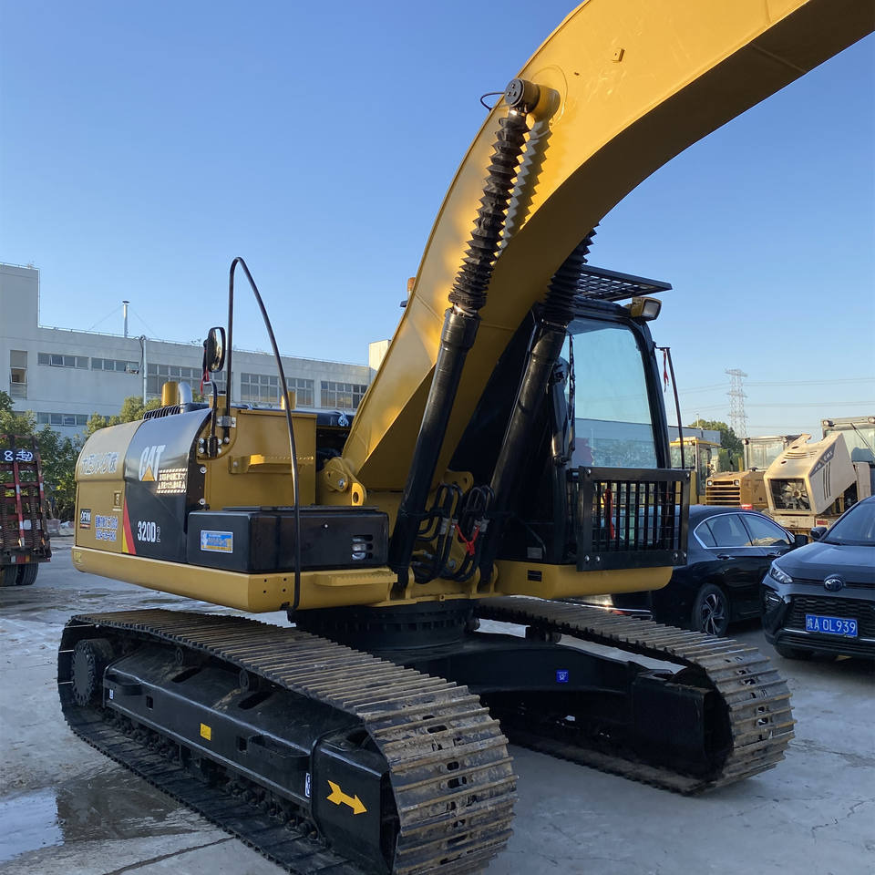 Original Japan Used CAT Crawler Excavator Used Cat 320D Excavator Caterpillar 330D2 320D2 Excavator - Crawler excavator: picture 2 Original Japan Used CAT Crawler Excavator Used Cat 320D Excavator Caterpillar 330D2 320D2 Excavator - Crawler excavator: picture 2