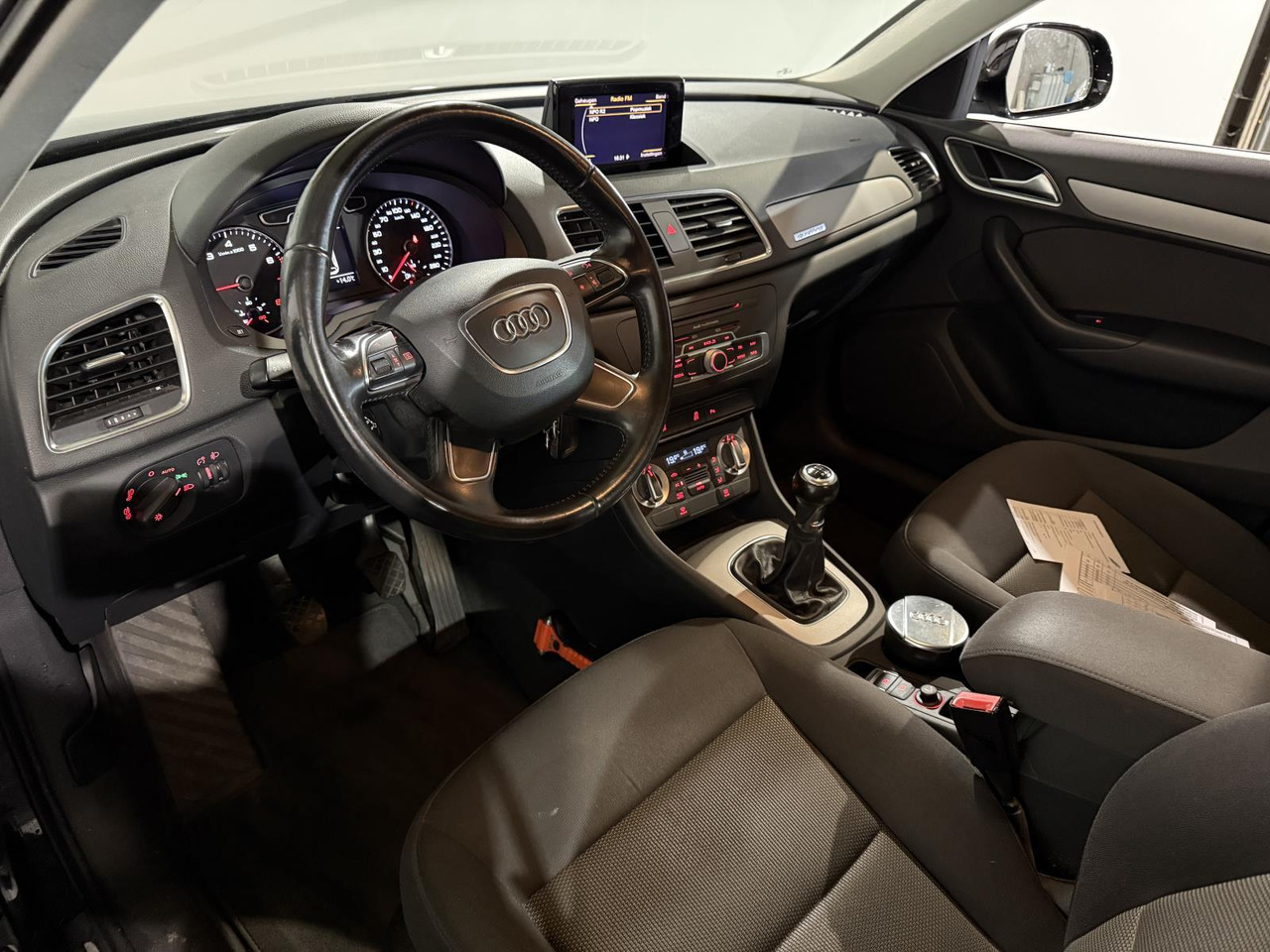 Audi | Q3 | 2.0 TFSI quattro Pro Line | 2012 | 204.122 km | 19XDP6 | Logisch - SUV: picture 5 Audi | Q3 | 2.0 TFSI quattro Pro Line | 2012 | 204.122 km | 19XDP6 | Logisch - SUV: picture 5