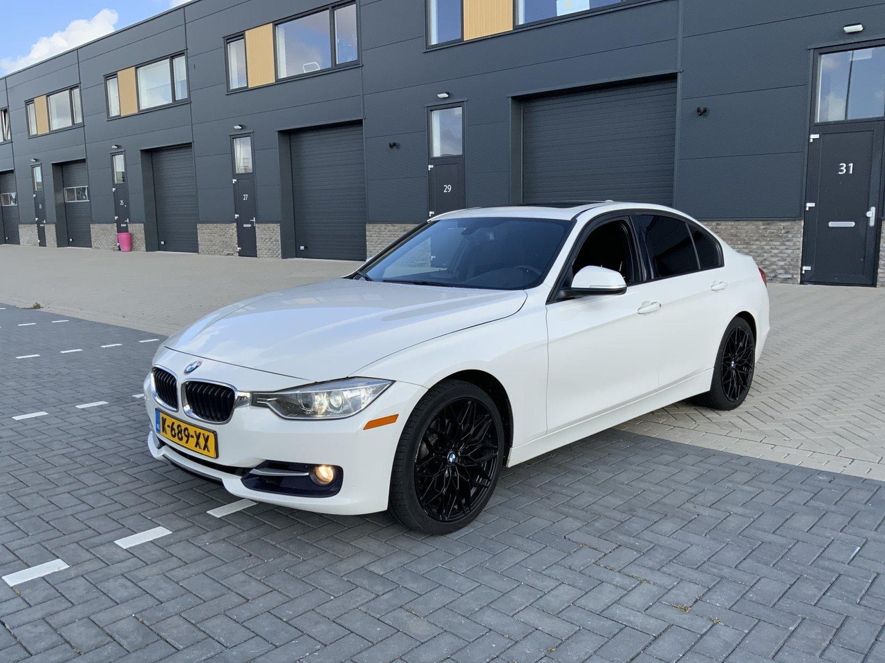 BMW | 3-serie | 328i xDrive Upgrade Edition | 2013 | 179.286 km | K-689-XX - Sedan: picture 1 BMW | 3-serie | 328i xDrive Upgrade Edition | 2013 | 179.286 km | K-689-XX - Sedan: picture 1