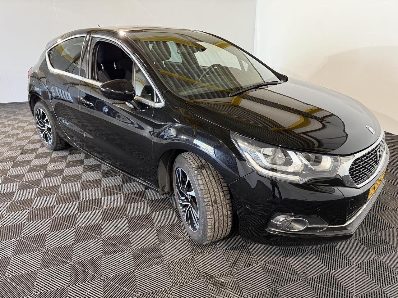 DS 4 1.2 PureTech Business | 2016 | 154.325 km | JN-710-B - Hatchback: picture 4 DS 4 1.2 PureTech Business | 2016 | 154.325 km | JN-710-B - Hatchback: picture 4