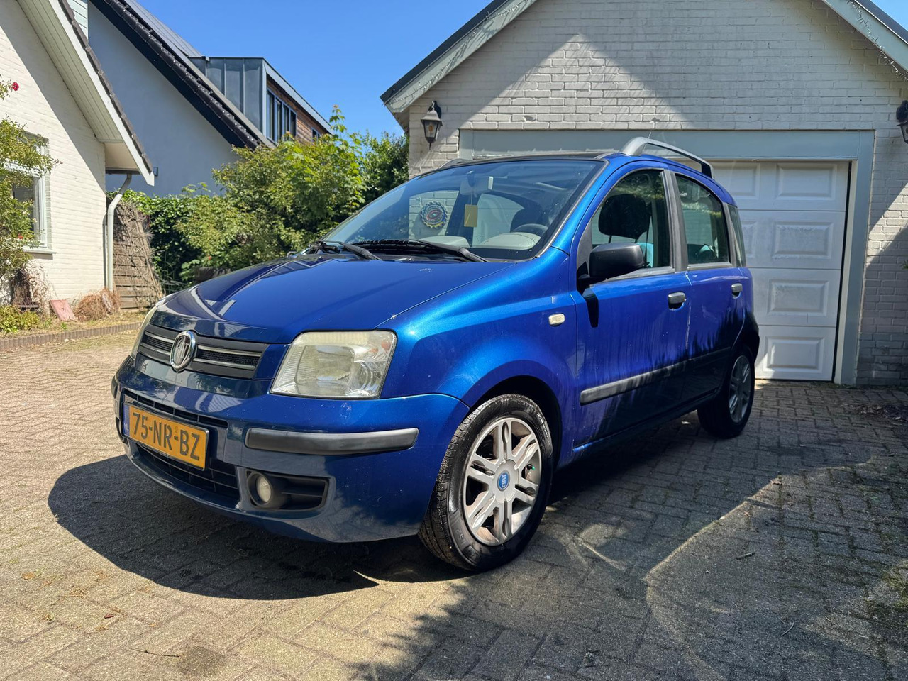 Fiat Panda 1.2 Dynamic 75-NR-BZ 229.715 km - Car: picture 1 Fiat Panda 1.2 Dynamic 75-NR-BZ 229.715 km - Car: picture 1