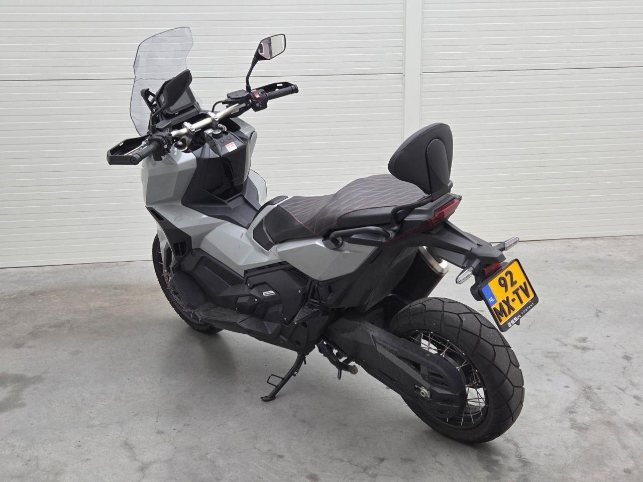 Honda Scooter NC 750 X - ADV | 2023 | Automaat | 6.805 km | 92MXTV - Car: picture 3 Honda Scooter NC 750 X - ADV | 2023 | Automaat | 6.805 km | 92MXTV - Car: picture 3