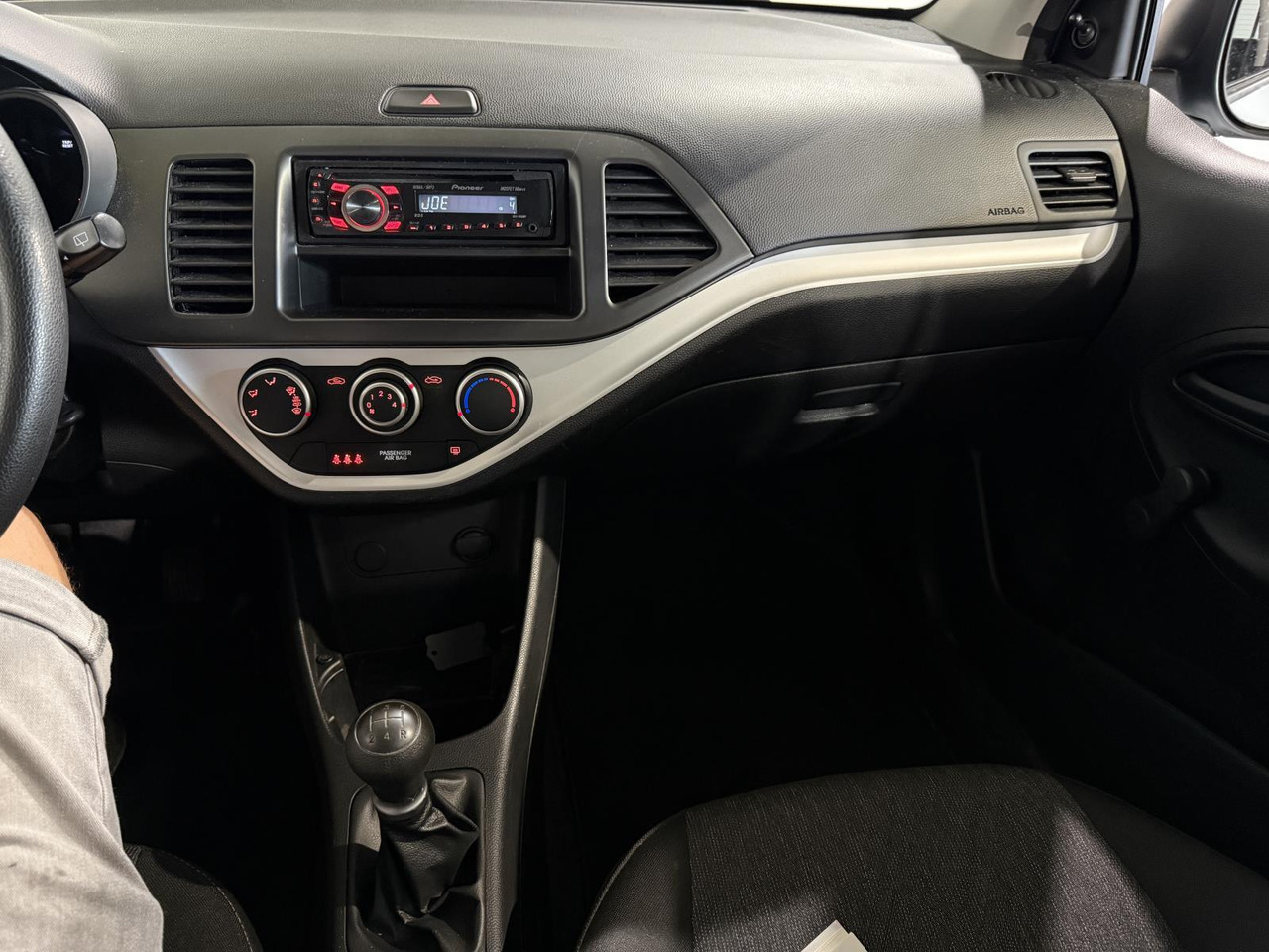 Kia Picanto 1.0 CVVT | 2012 | 70.028 km | 04-TLD- 7 - Hatchback: picture 3 Kia Picanto 1.0 CVVT | 2012 | 70.028 km | 04-TLD- 7 - Hatchback: picture 3
