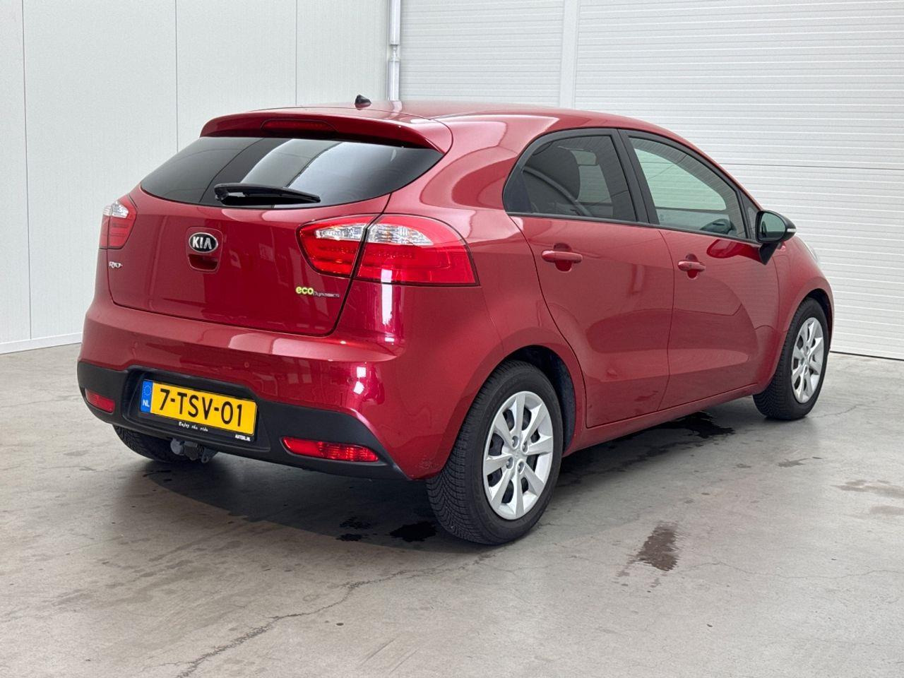 Kia Rio 1.2 CVVT ExecutiveLine | 2014 | 38.683 km | 7TSV01 | NAP: Logisch - Car: picture 4 Kia Rio 1.2 CVVT ExecutiveLine | 2014 | 38.683 km | 7TSV01 | NAP: Logisch - Car: picture 4