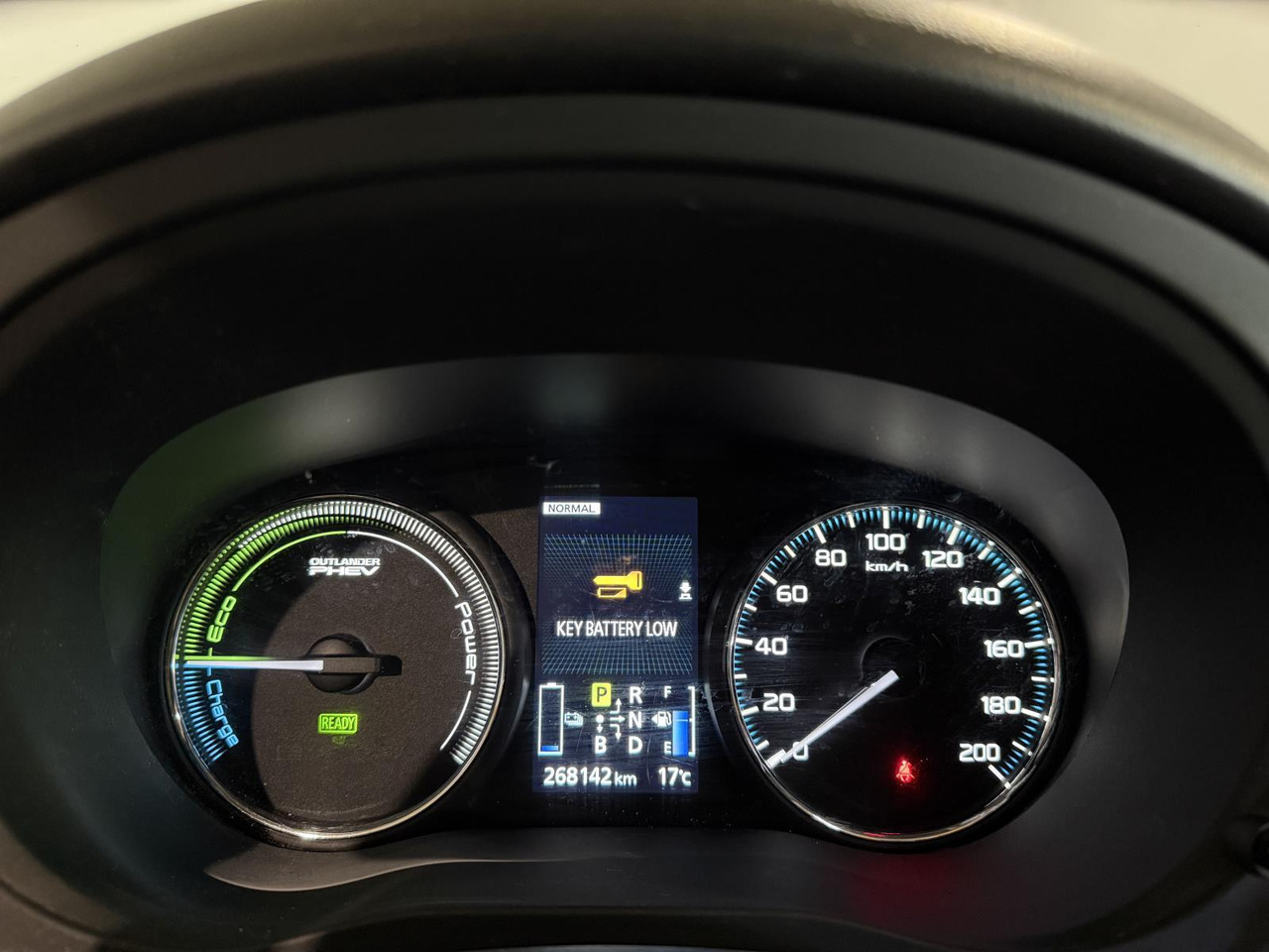 Mitsubishi Outlander 2.0 PHEV Instyle |2013 | 268.145 km | 3-TBJ-10 - SUV: picture 5 Mitsubishi Outlander 2.0 PHEV Instyle |2013 | 268.145 km | 3-TBJ-10 - SUV: picture 5