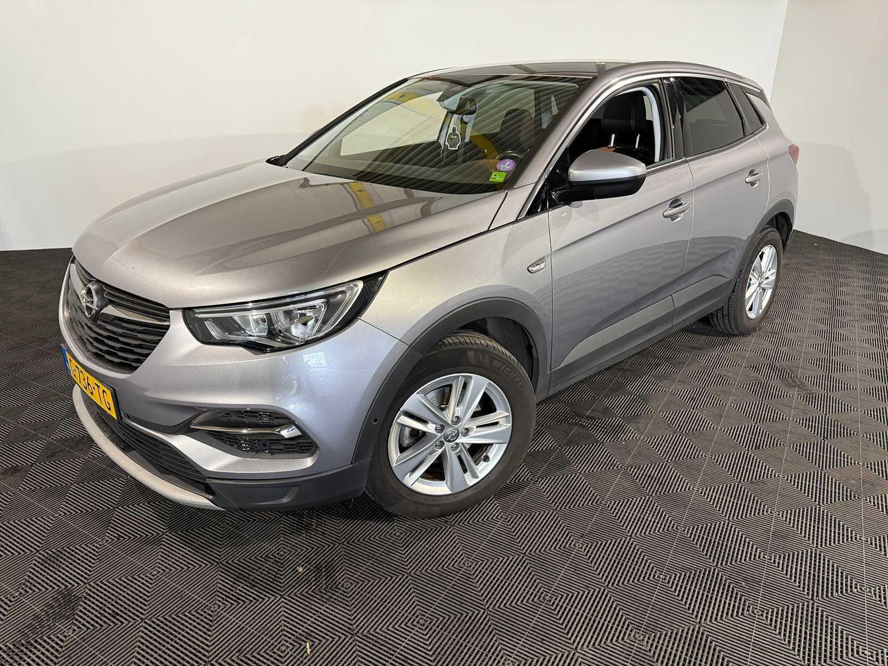Opel Grandland X 1.2 Turbo Business Executive | 2019 | 200.645 km | G-736-TG - Car: picture 1 Opel Grandland X 1.2 Turbo Business Executive | 2019 | 200.645 km | G-736-TG - Car: picture 1