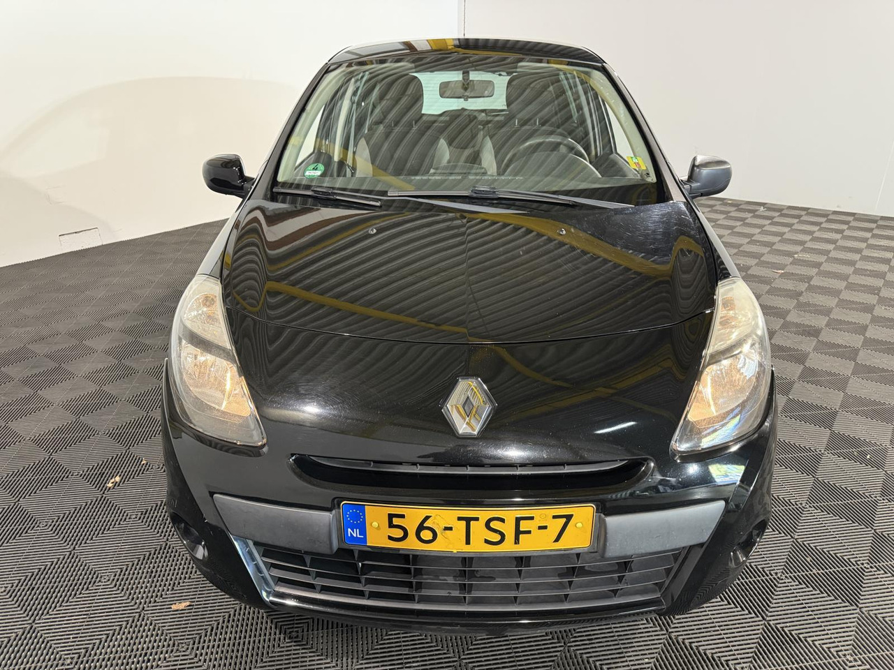 Renault | Clio | 1.2 Authentique | 2012 | 216.427 km | 56TSF7 | Logisch - Hatchback: picture 2 Renault | Clio | 1.2 Authentique | 2012 | 216.427 km | 56TSF7 | Logisch - Hatchback: picture 2