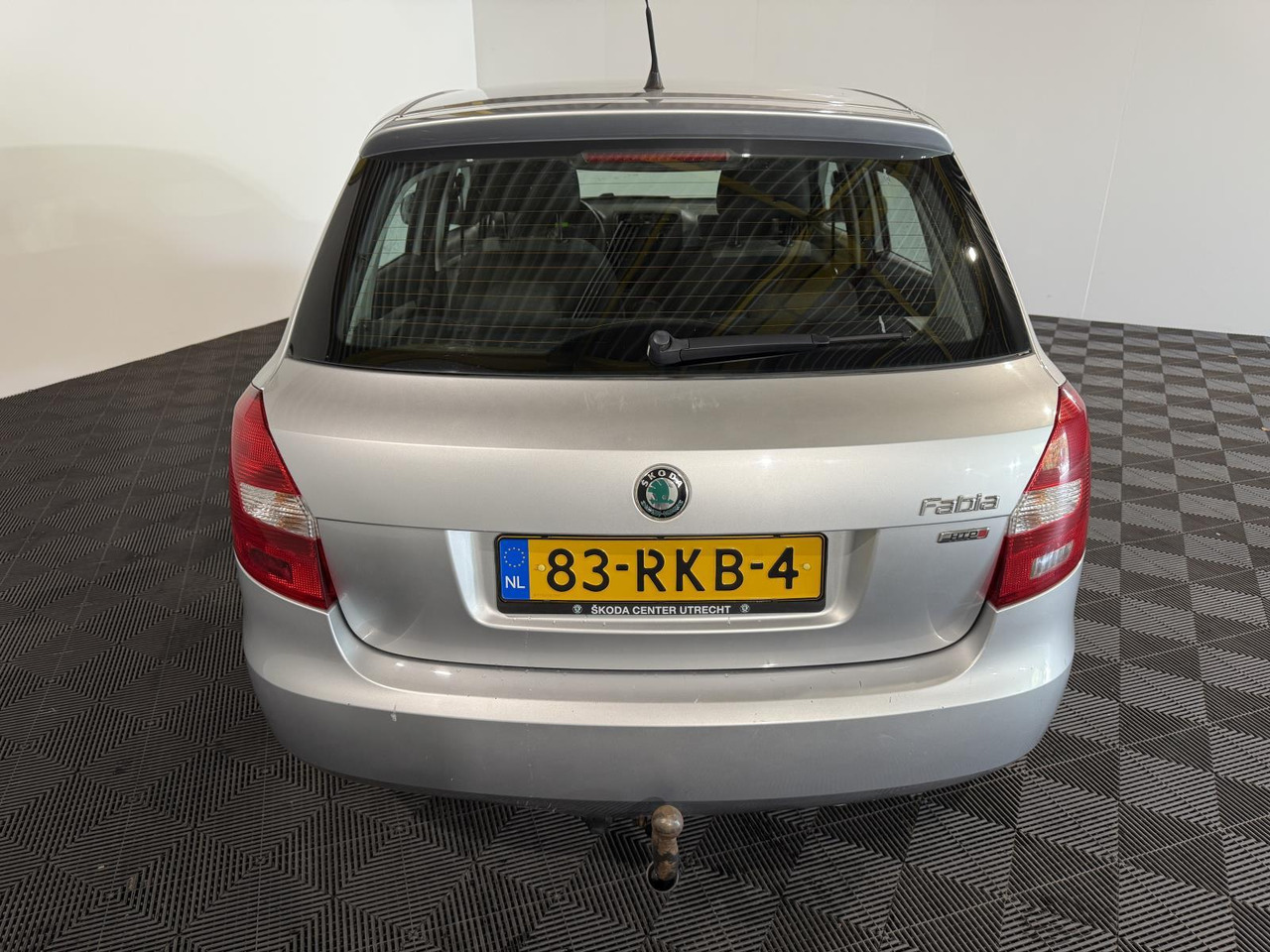 Skoda Fabia 1.2-12V Go | 2011 | 195.623 km | 83-RKB-4 - Hatchback: picture 2 Skoda Fabia 1.2-12V Go | 2011 | 195.623 km | 83-RKB-4 - Hatchback: picture 2