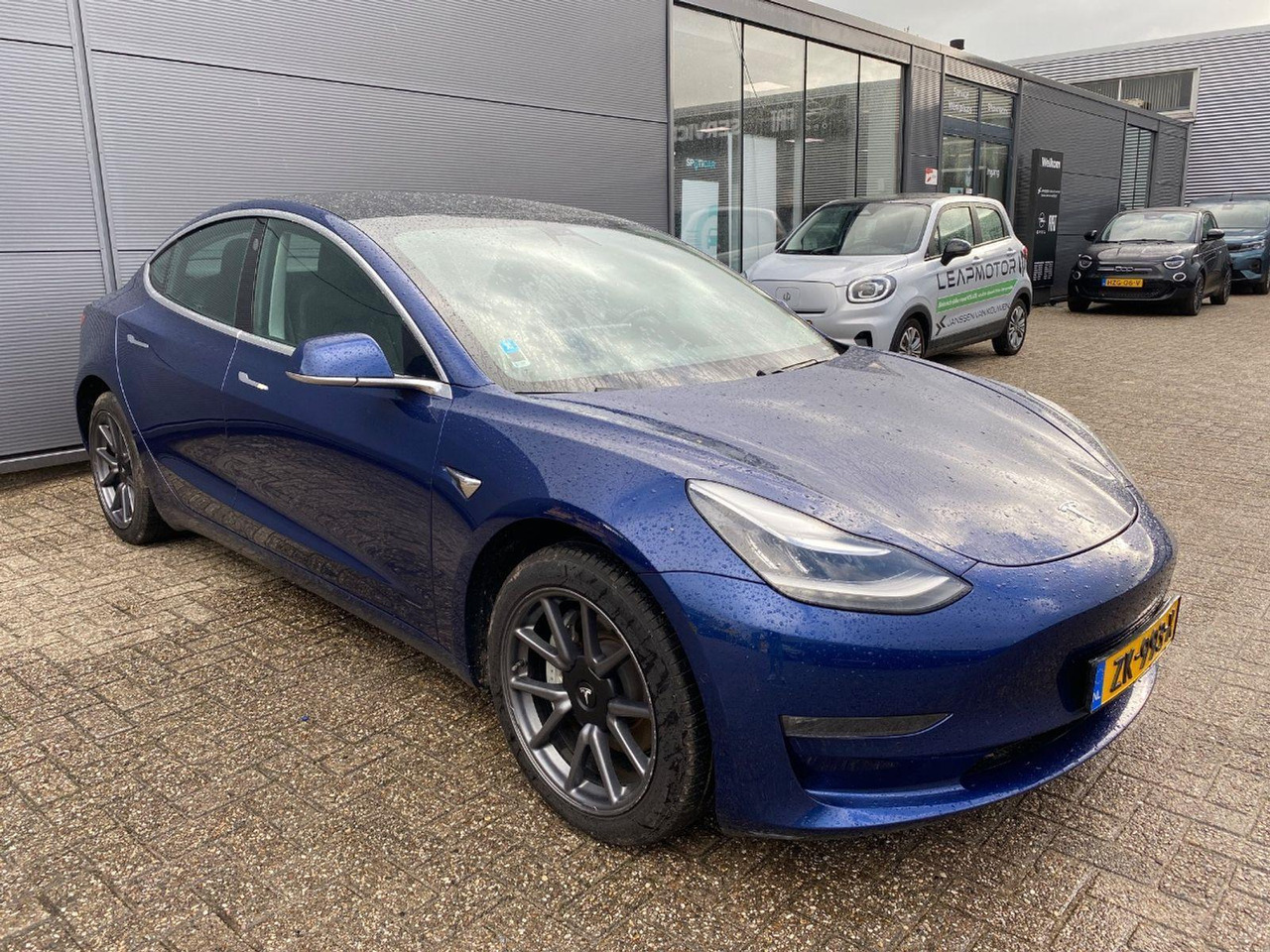 Tesla Model 3 Standard RWD Plus 60 kWh | Ex-taxi | 2019 | 184.082 km | Automaat | ZK993X | NAP: Logisch - Hatchback: picture 2 Tesla Model 3 Standard RWD Plus 60 kWh | Ex-taxi | 2019 | 184.082 km | Automaat | ZK993X | NAP: Logisch - Hatchback: picture 2