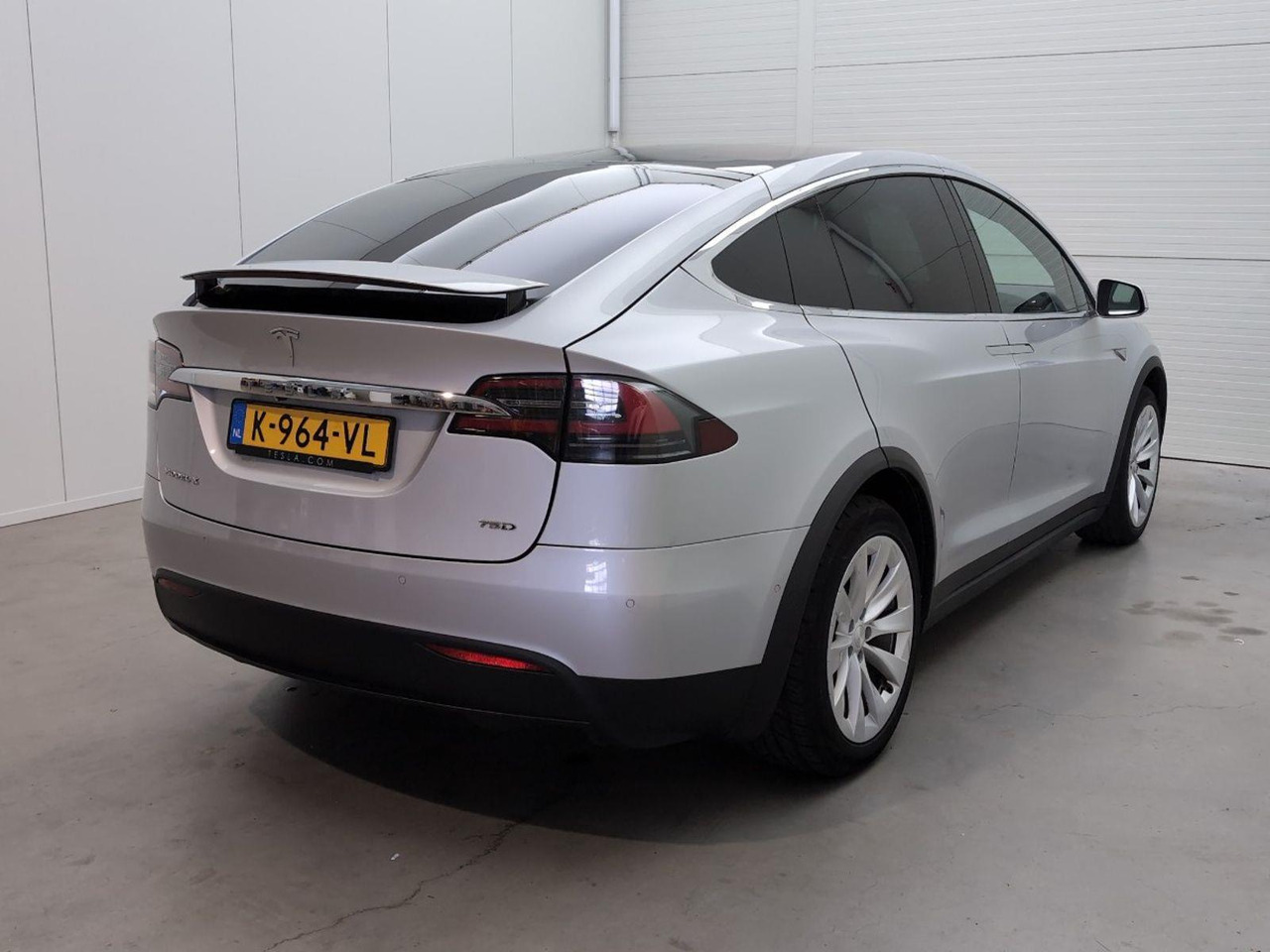 Tesla Model X 75D Base 6p. | 2016 | 186.701 km | Automaat | K964VL | NAP: Geen oordeel - SUV: picture 4 Tesla Model X 75D Base 6p. | 2016 | 186.701 km | Automaat | K964VL | NAP: Geen oordeel - SUV: picture 4