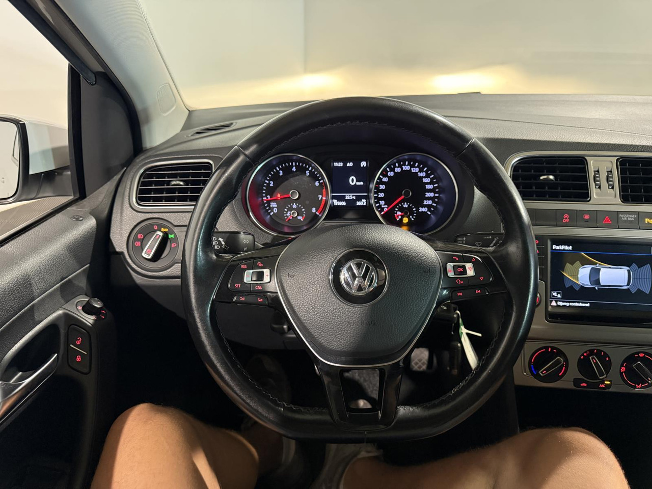 Volkswagen | Polo | 1.0 BlueMotion Edition | 2017 | 175.906 km | PH890V | Logisch - Hatchback: picture 5 Volkswagen | Polo | 1.0 BlueMotion Edition | 2017 | 175.906 km | PH890V | Logisch - Hatchback: picture 5