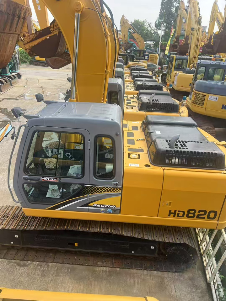 KATO HD820 - Construction machinery: picture 1 KATO HD820 - Construction machinery: picture 1