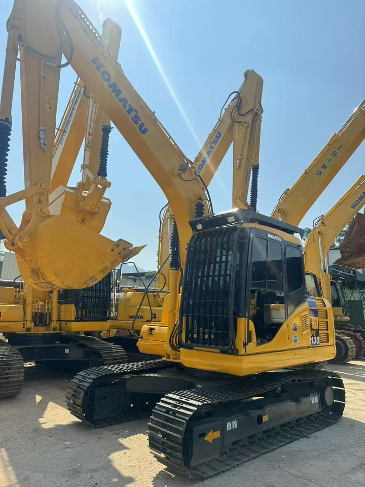 KOMATSU PC130-7 - Crawler excavator: picture 4 KOMATSU PC130-7 - Crawler excavator: picture 4