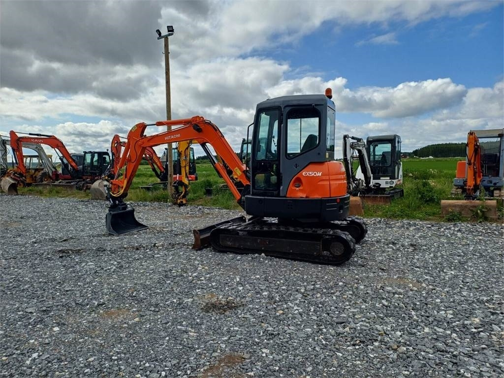 Hitachi EX50 u kallistuvalla liittimellä - Mini excavator: picture 3 Hitachi EX50 u kallistuvalla liittimellä - Mini excavator: picture 3